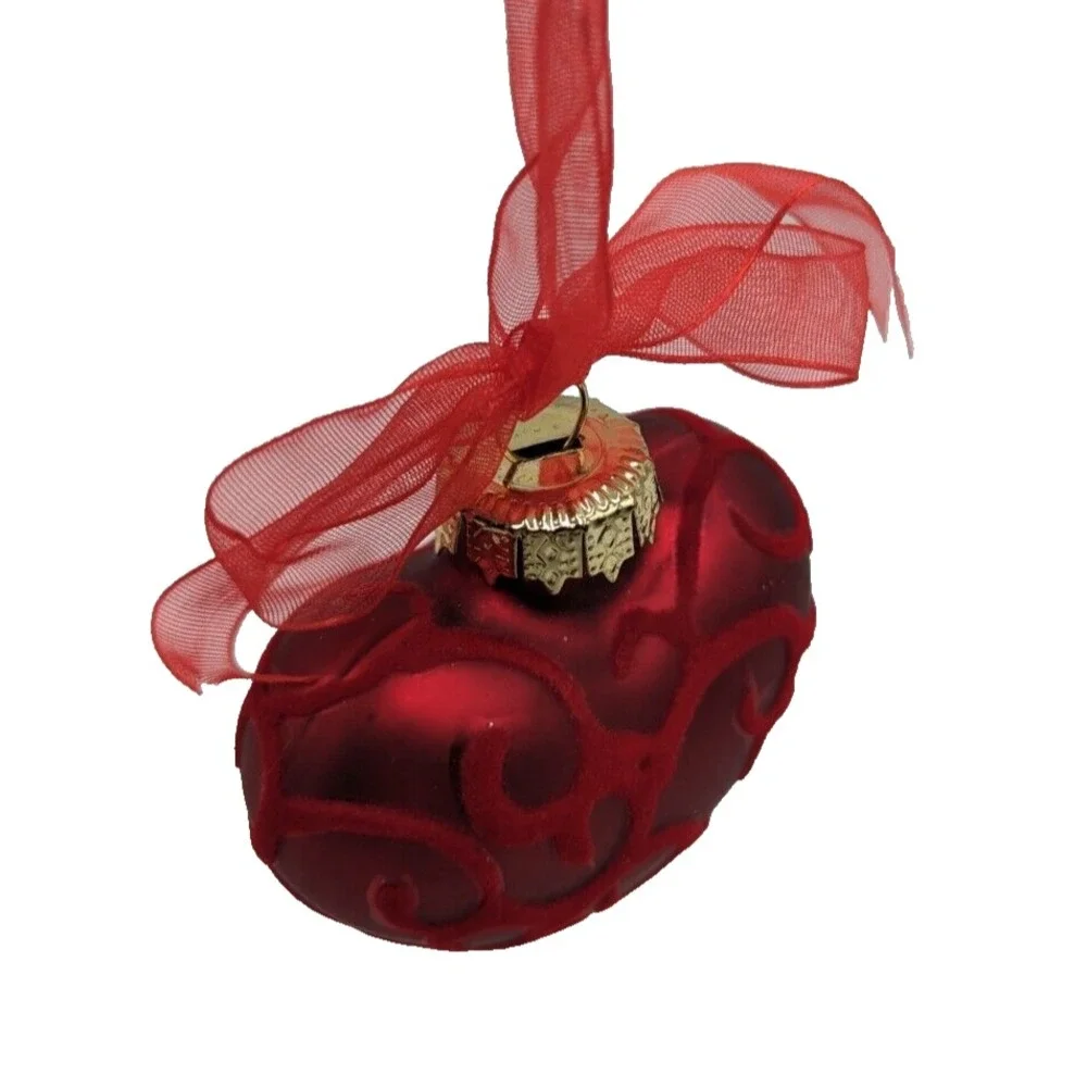 Red Heart Shaped Ornament with Flocked‎ Design